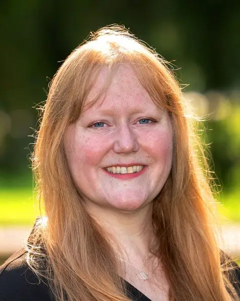 Headshot of Tina Perry
